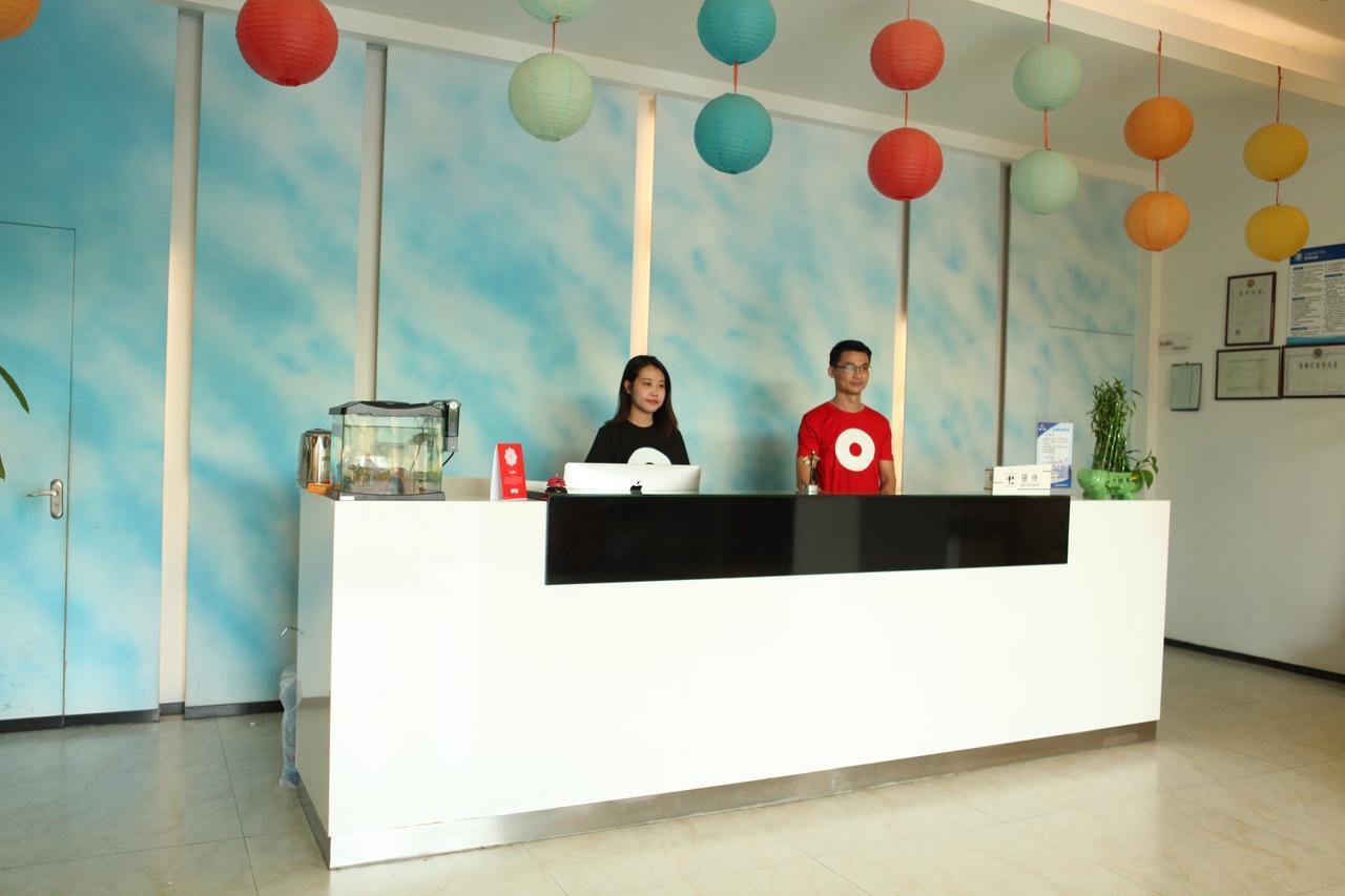 Oyo8001 Tiandi Hotel Shenzhen Exterior photo
